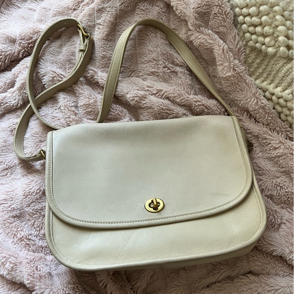 Coach Handbags - Coach vintage leather bag